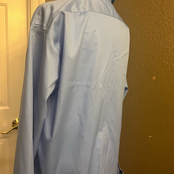 Calving Klein Light Blue Button-Up Shirt size L - Picture 2 of 3